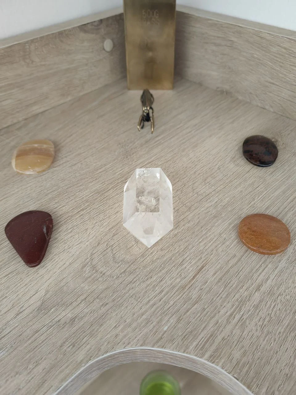 Limpiar y Consagrar una Piedra Semipreciosa